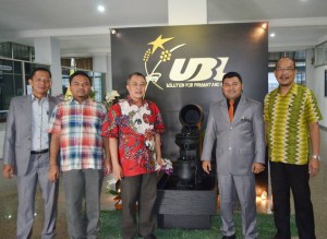 Foto Bersama di UBL