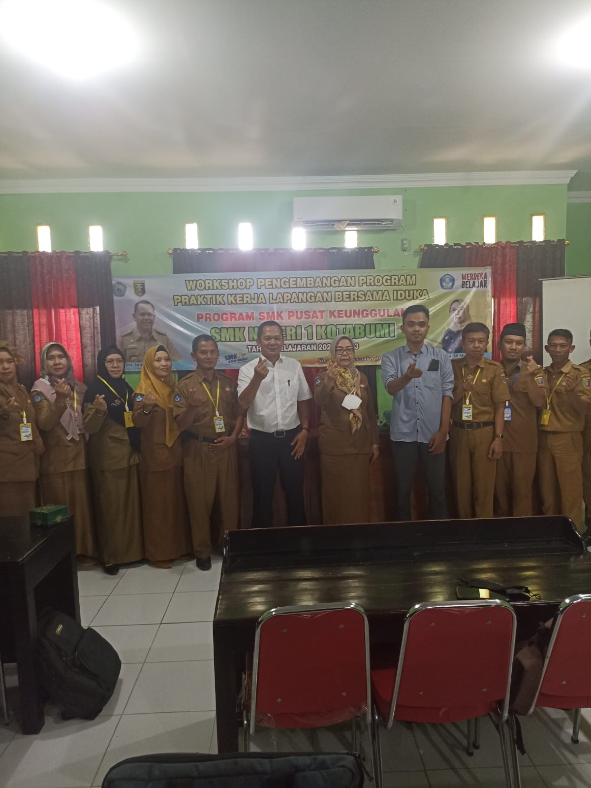 Workshop Pengembangan Program Praktik Kerja Lapangan Bersama Dunia Kerja Fakultas Ilmu Komputer bersama SMKN 1 Kotabumi