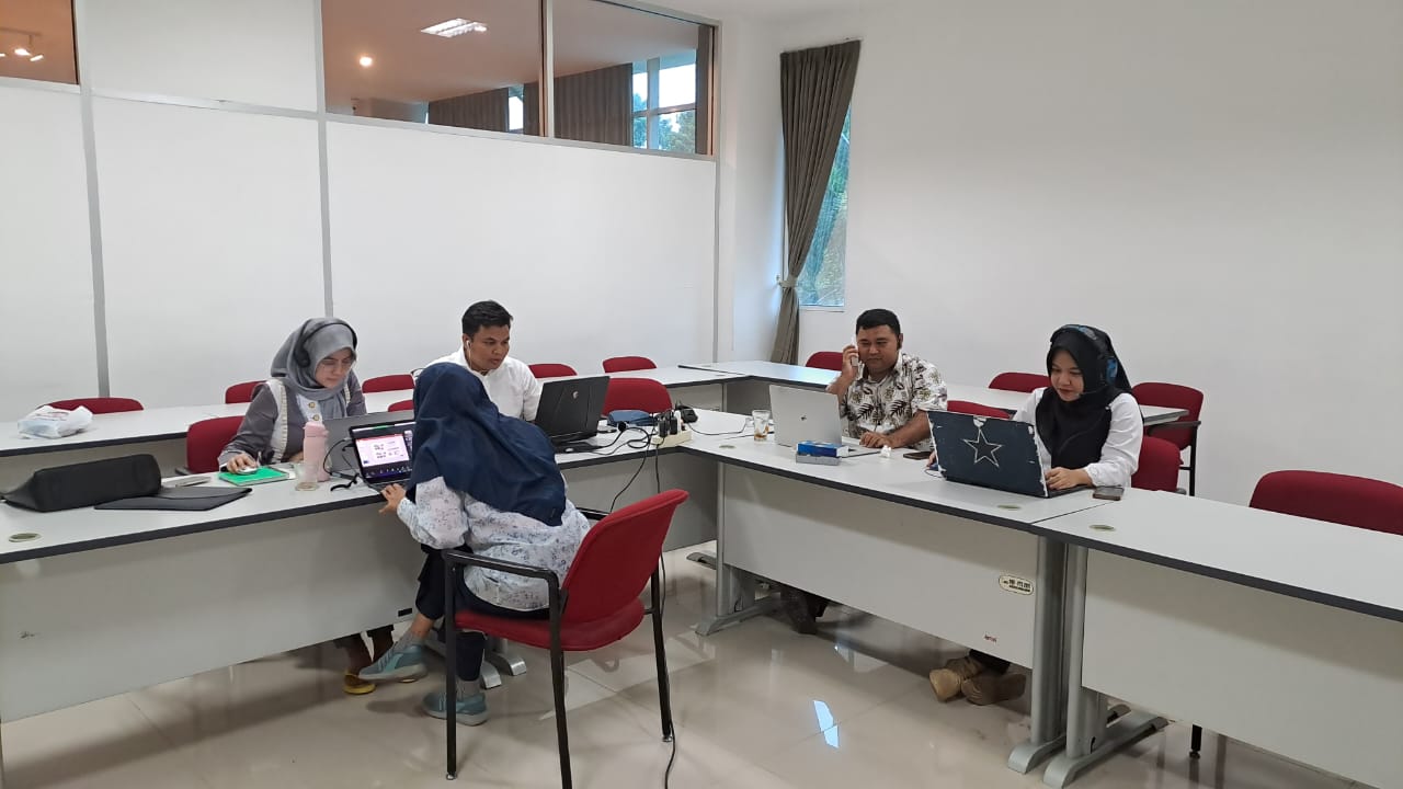 Training of Trainer (ToT) Design Grafis untuk Tenaga Pendidik