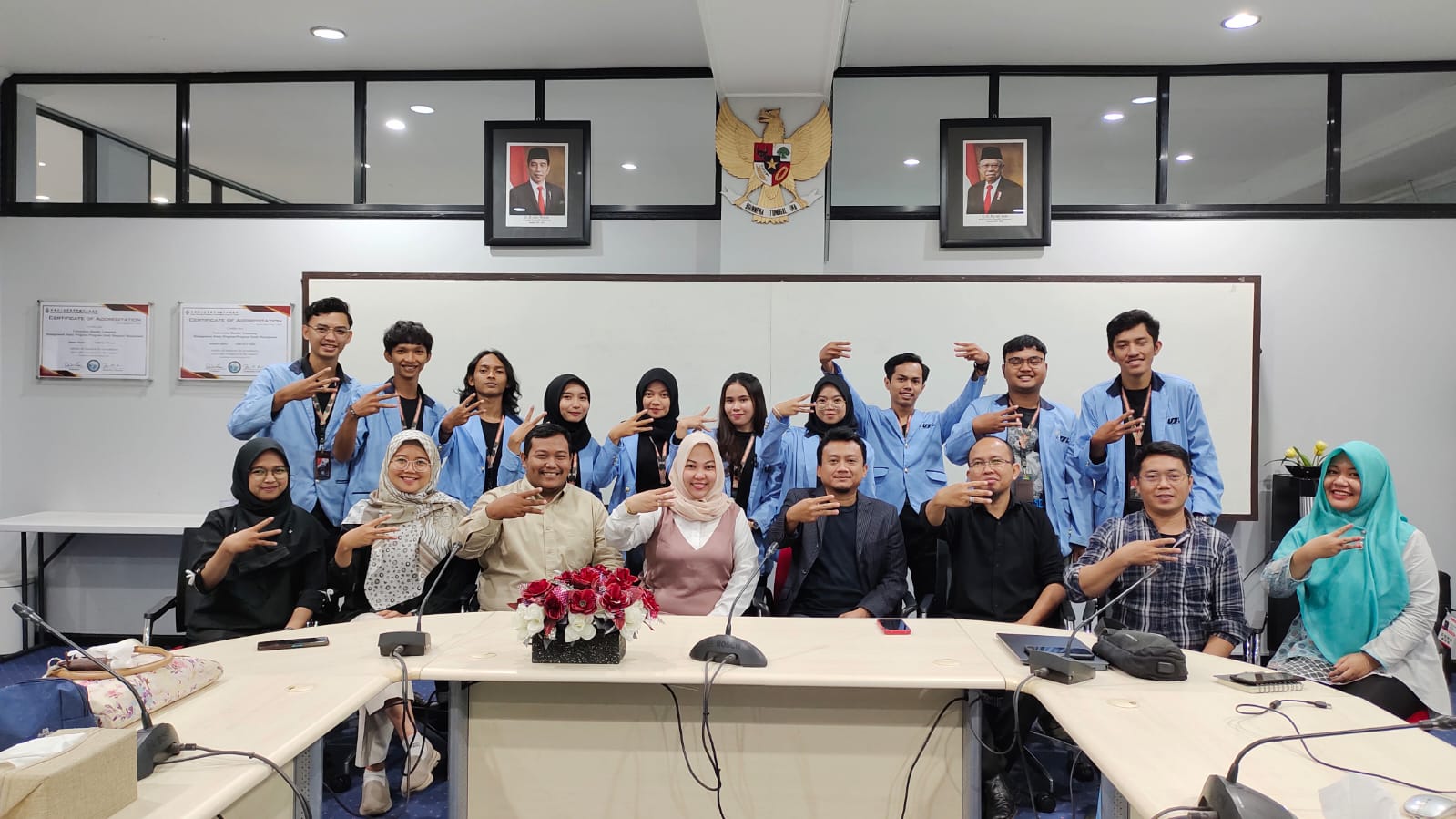 Audiensi Fakultas Ilmu Komputer bersama Mitra Projek Oleh Oleh Lampung Dengan Tim MBKM.