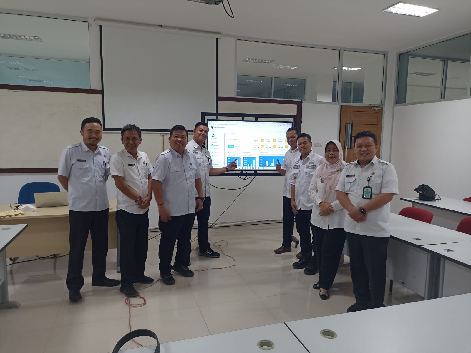 Dekan Fakultas Ilmu Komputer Melakukan Diskusi Bersama Pemda Pesawaran Mengenai Riset Kedepan.