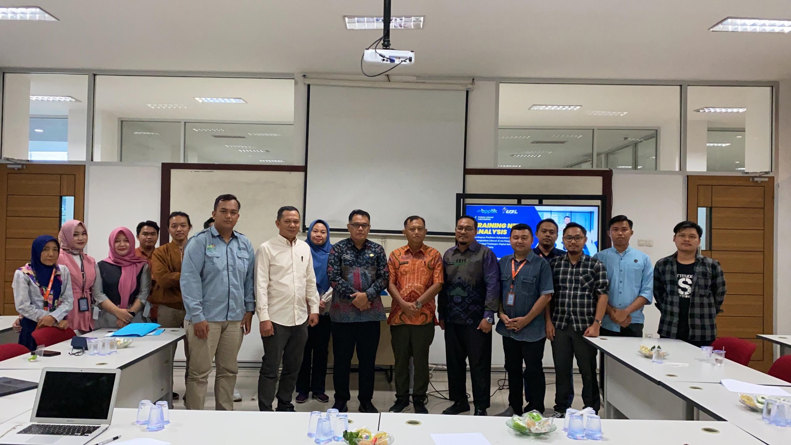 Focus Group Discussion (FGD) “Pentingnya Penilaian Kebutuhan untuk Meningkatkan Literasi di Era Digital.”