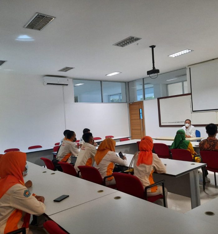 Penerimaan prakerin siswa SMK 1 Katibung di Lab IOT