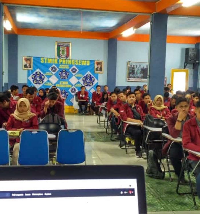 Dosen FIK Menjadi Pemateri Seminar Sistem Basis Data di STMIK Pringsewu