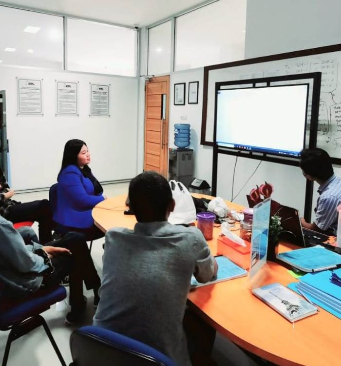 Mengkaji Judul Penelitian Mahasiswa dengan Tim Teknis PSTI