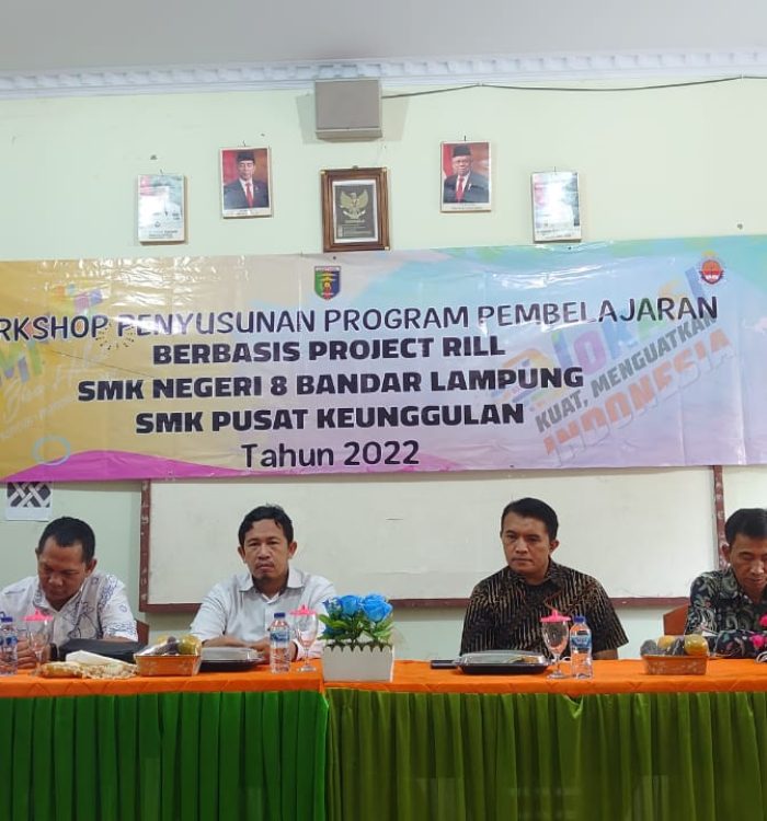 Fakultas Ilmu Komputer UBL Melakukan Kunjungan Program SMK Pusat Keunggulan Bersama SMKN 8 Bandar Lampung