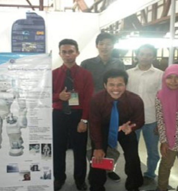 Lumen Robot Friend; Kolaborasi Mahasiswa FIK UBL & STIE ITB di EE Days ITB 2015